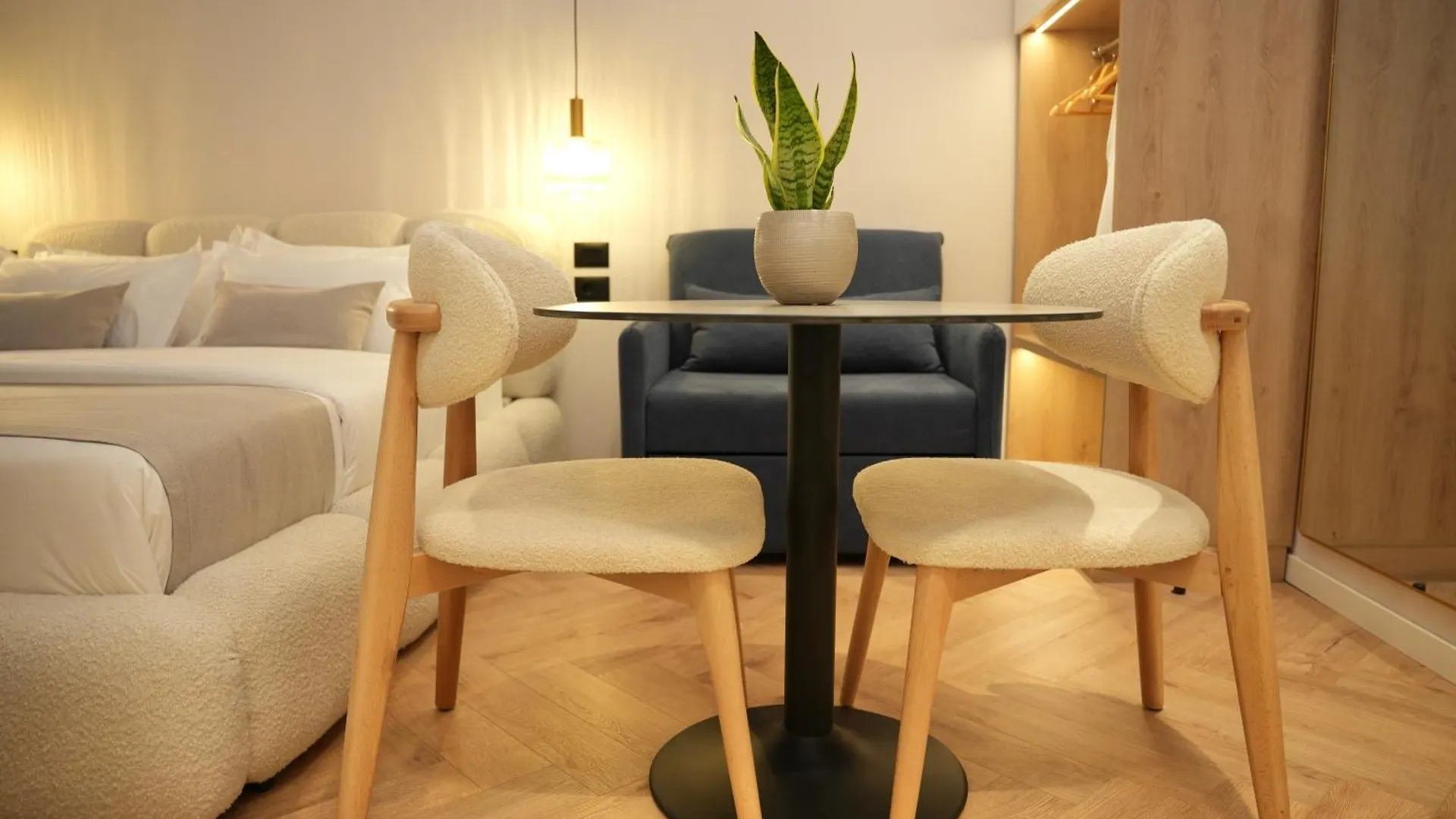 Nea Deluxe Apart-Hotel Tirana 0*,  Albania
